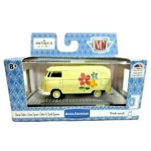 M2 1960 VW Delivery Van Volkswagen USA Model Retro Car Diecast Toy Clear Case